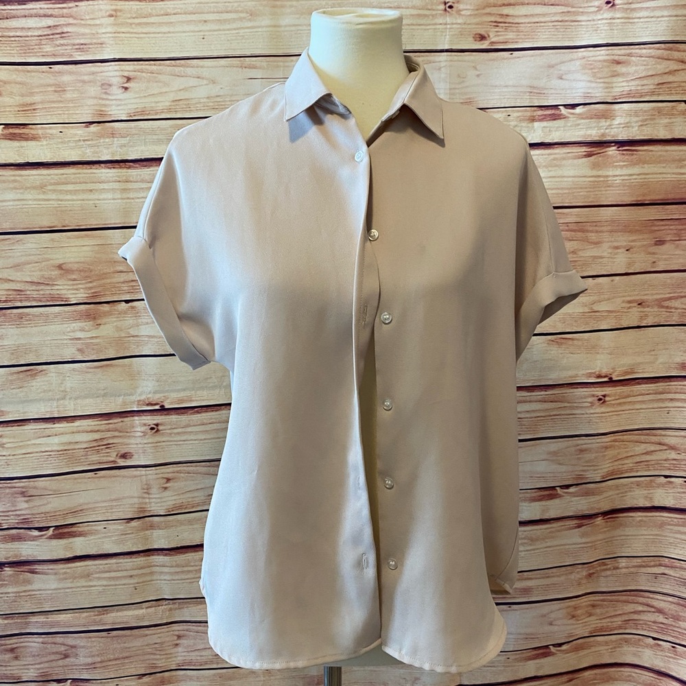 GU Japanese Brand Beige Button Down Cuffed Short Sleeve Top, Size Medium